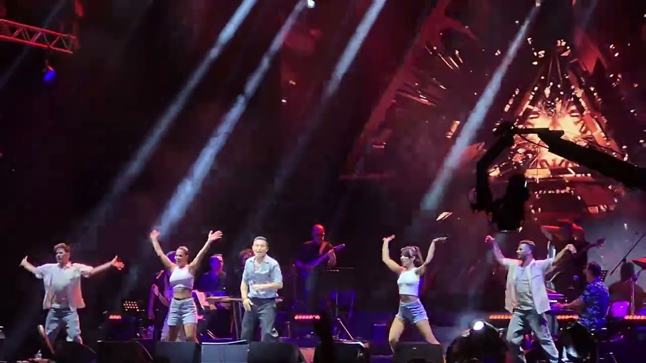 Mustafa Sandal - Aşkına Destan (İzmir Fuar Konseri 2025