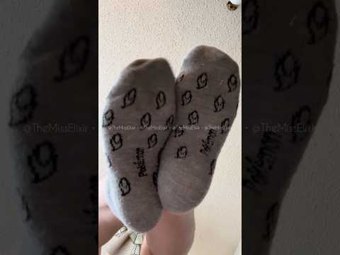 I rule over an empire in socks 👸🏼 #socks #queen #empire #goddess