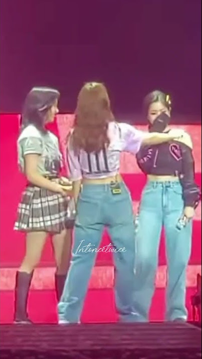 When Dahyun and Nayeon show their affection towards each other 💙🤍