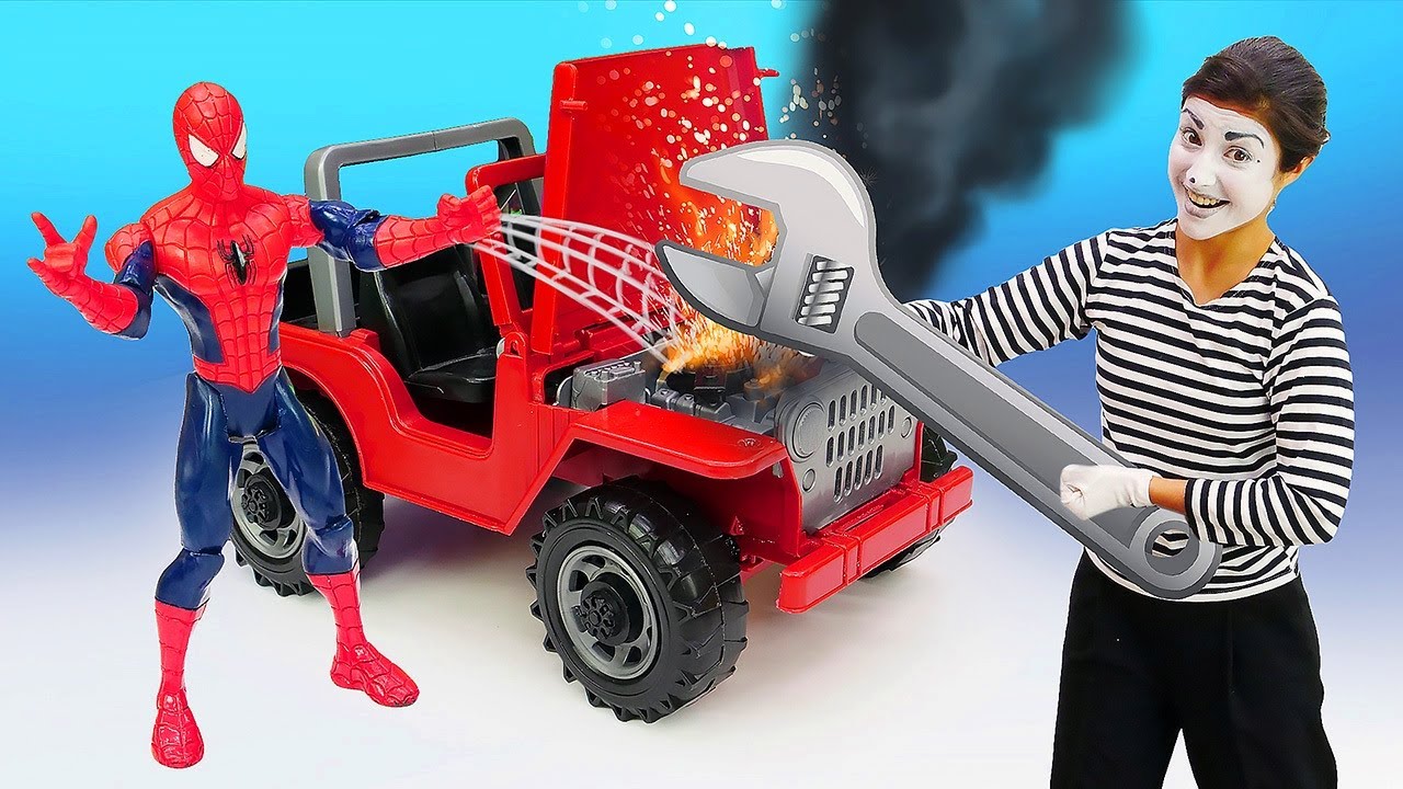 Die Clownin Und Spiderman Reparieren Ein Auto Tolles Video Youtube