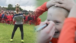 SIGNING FOREHEADS! Freestyle Football Performance - EABskills