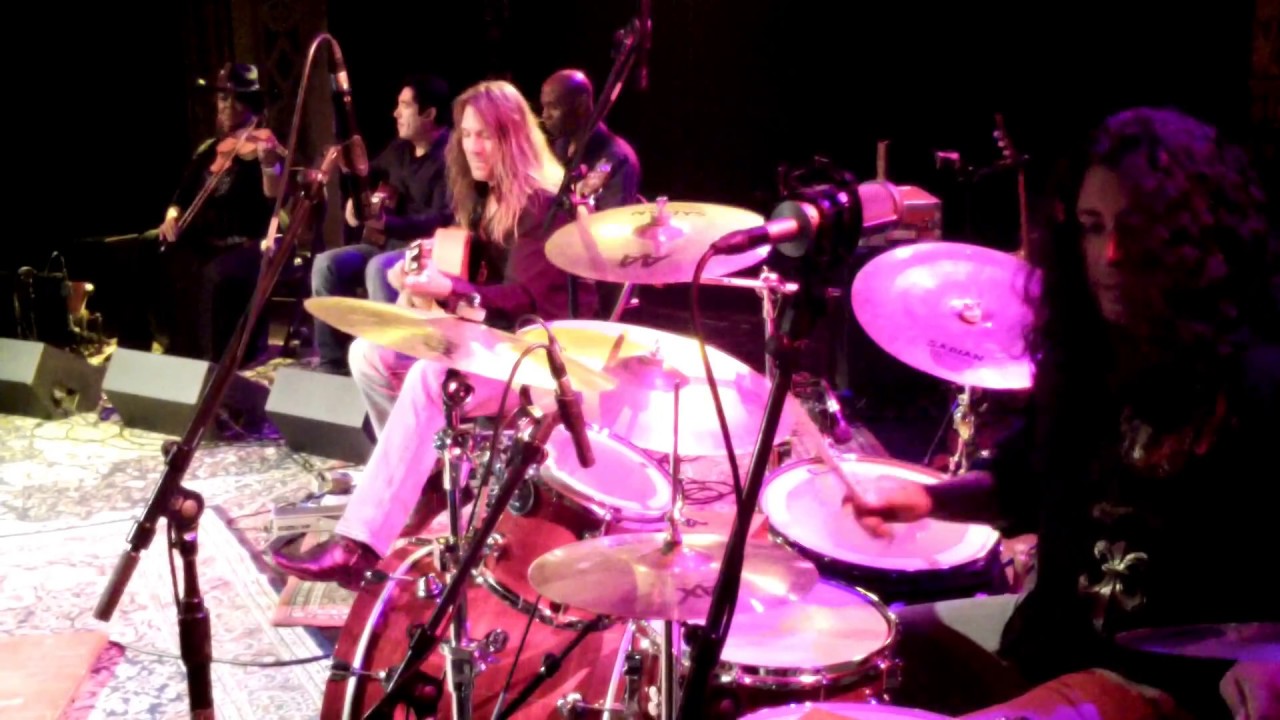 BENISE UnPlugged: SHAKARA 2014