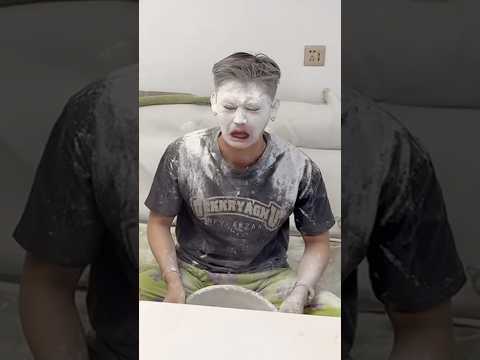 تظاهر بأنك ضعيف جد ا لتخدع صديقك