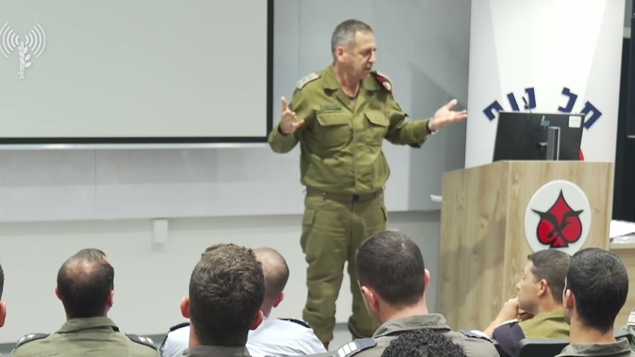 עם תום מבצע "עלות השחר": הרמטכ״ל ביקר בבסיס תל-נוף