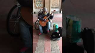 NYC Busker - Elvis Presley - I Can’t Help Falling In Love With You Classical Guitar Cover - 04-09-18