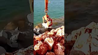 Зачем на берег кидают эти фигуры? #инженерия #технологии #факты #мегапроекты #новости #научпоп