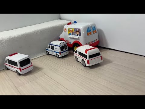 救急車のミニカー走る。坂道緊急走行テスト。サイレンあり☆Ambulance mini car run. Slope emergency driving test! There is a siren.