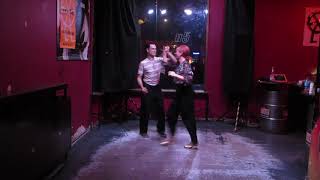 8 Count Promenot & Promenades With Turn