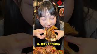 巨无霸汉堡挑战！竟遭路人真实！？老板直言要曝光我？最后居然……