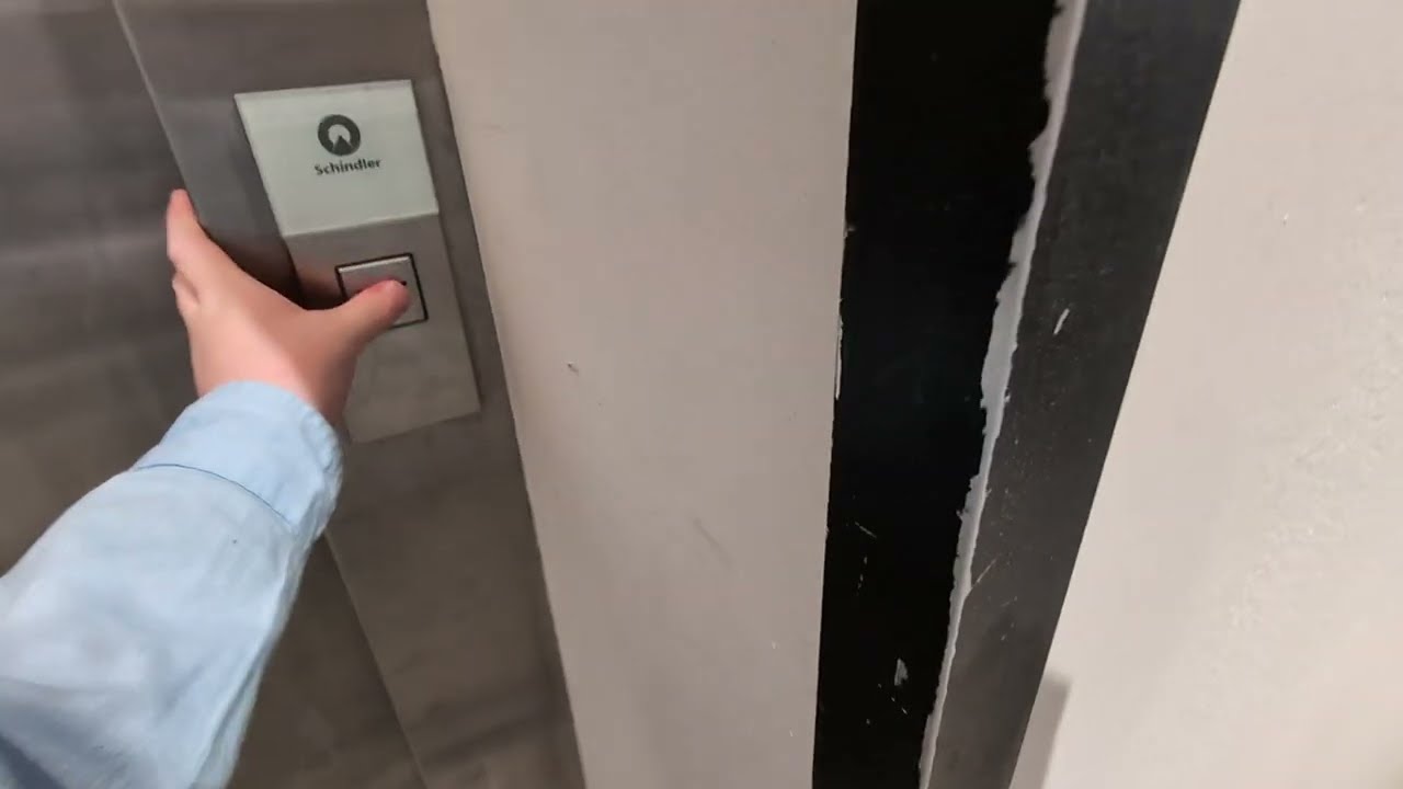 Schindler 3300 lift at H&M Forestside, Belfast 