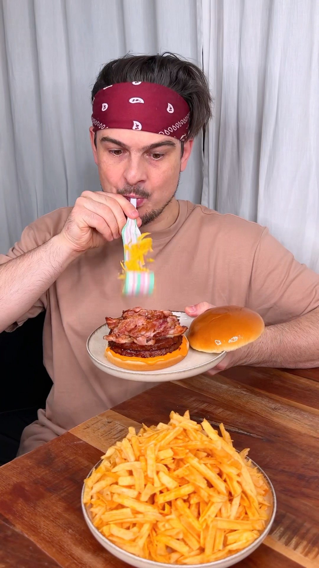 How to make the best New Years eve CHEESE BURGER for your friend??❤️?| CHEFKOUDY