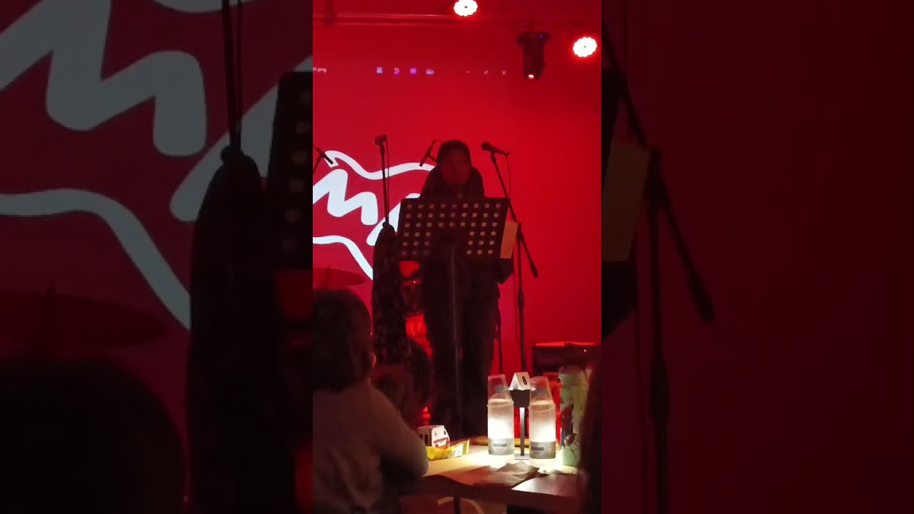 Orta Nova per la pace. Intervento di Imane Eddafri e Andrea Clinca.