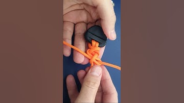 Easy Paracord keychain (bracelet knots). Useful knots rope tricks idea. #Shorts