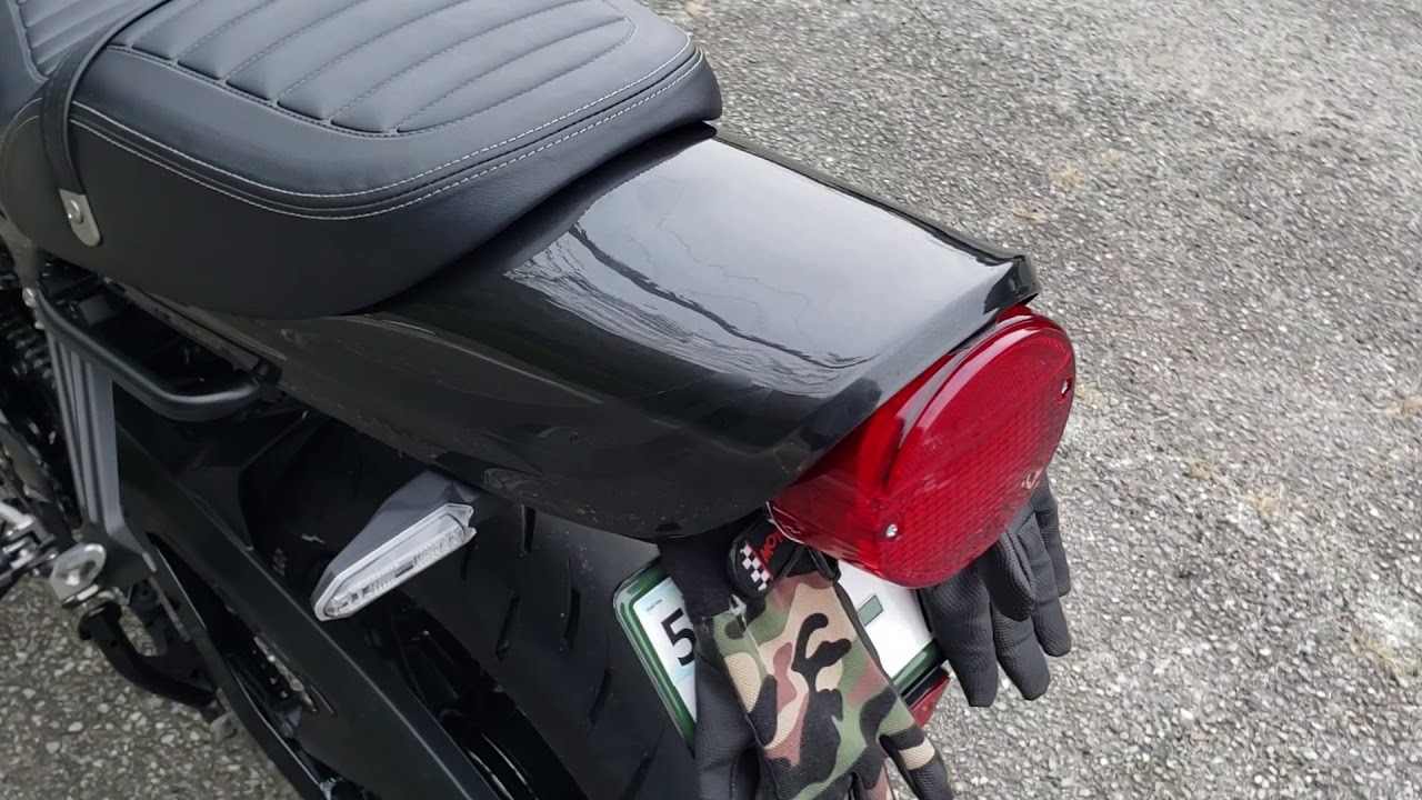 Z900RS プチカスタム PMC製Z2タイプテールランプ - YouTube