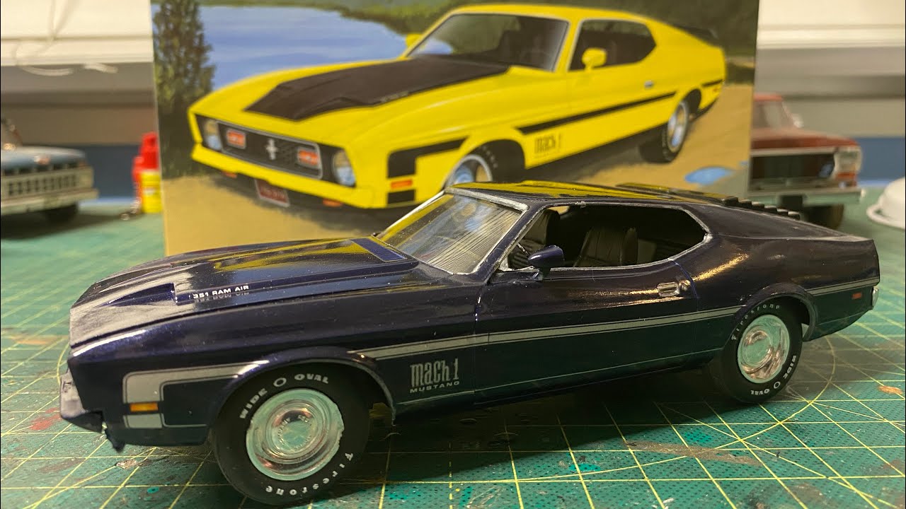 AMT 1/25 1971 Ford Mustang Mach 1 351 Slideshow Video
