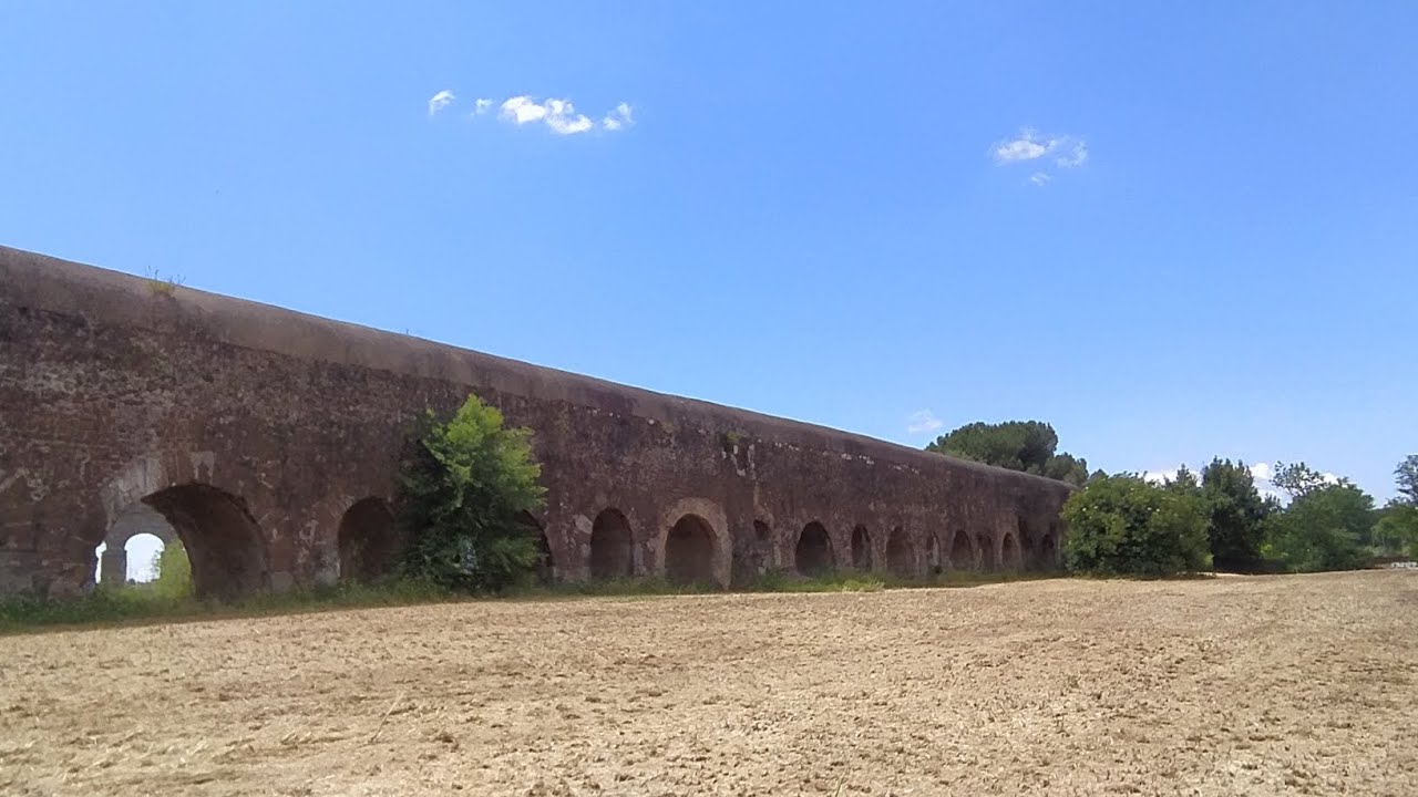 Parco degli Acquedotti. Giardini e parchi di Roma.