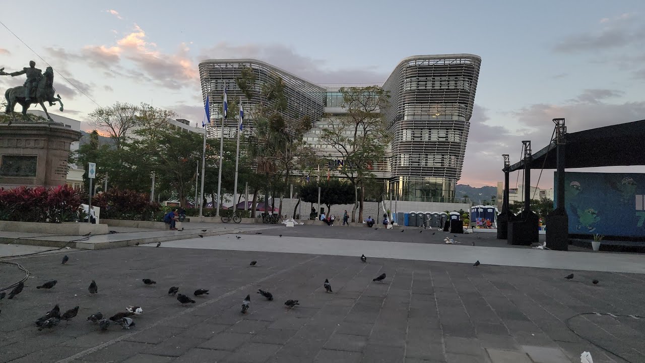  Mostrandoles un  poquito de mi trabajo 