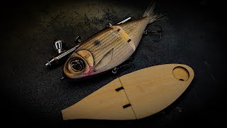 картинка: Аэрография рисунка Gizzard Shad на самодельной приманке Glide Bait