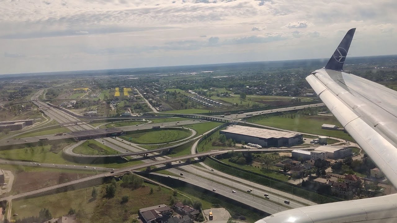 28.04.2024 Landing at Warsaw  Airport (WAW)