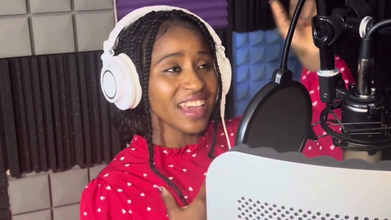 Gospel singer Yoriska Ebit (awišanume)