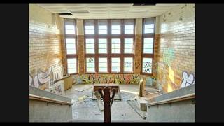 Drone - Abandoned Horace Mann High School Gary Indiana 2019