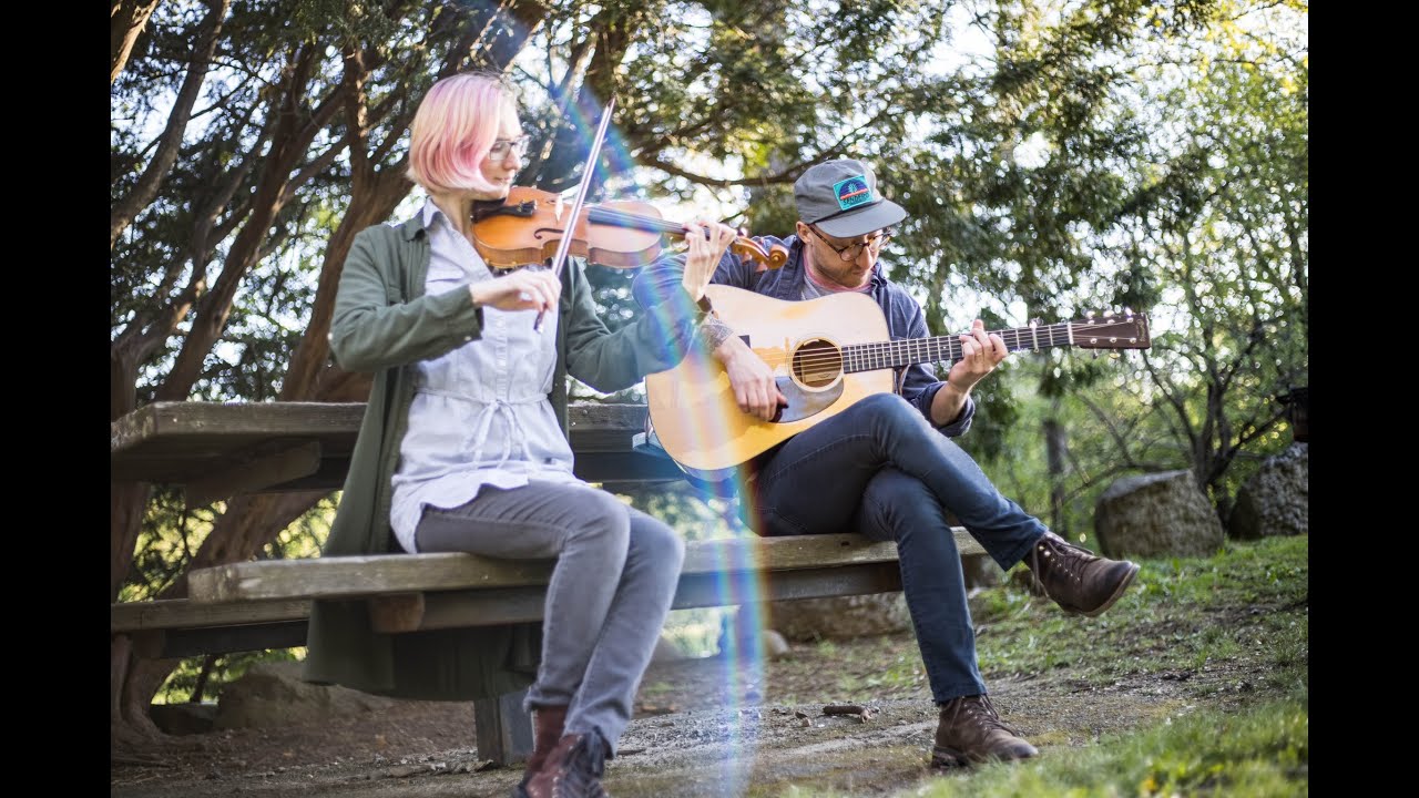 Old Tom & the Lookouts | Bookmatch BYOB