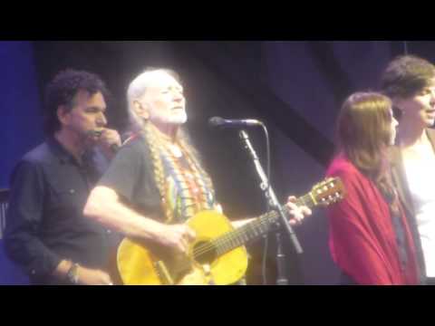 Willie Nelson at Jazz Fest 2013 05-03-2013 Roll Me Up and Smoke Me When I Die