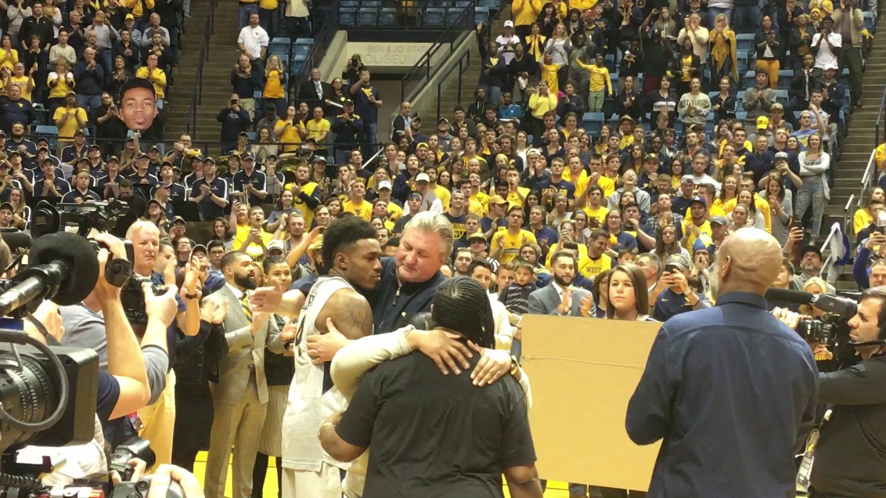 Daxter Miles introduced before final home game at West Virginia