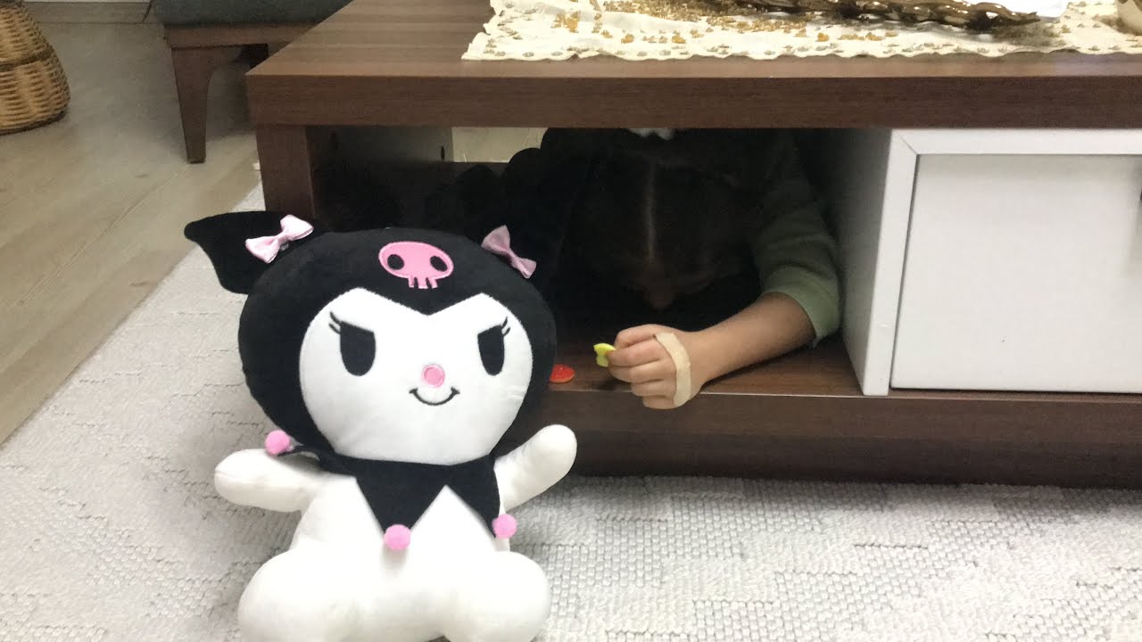 🍭Kurumi Öykü’nün şekerini saklamış 😆 öykü şeker bulmaya çalışıyor 🤩 #öykü #oyun #eğlence 