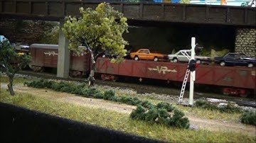 AUSCISION 422 CLASS LOCOMOTIVE , WITH DCC SOUND AND SPEAKERS.