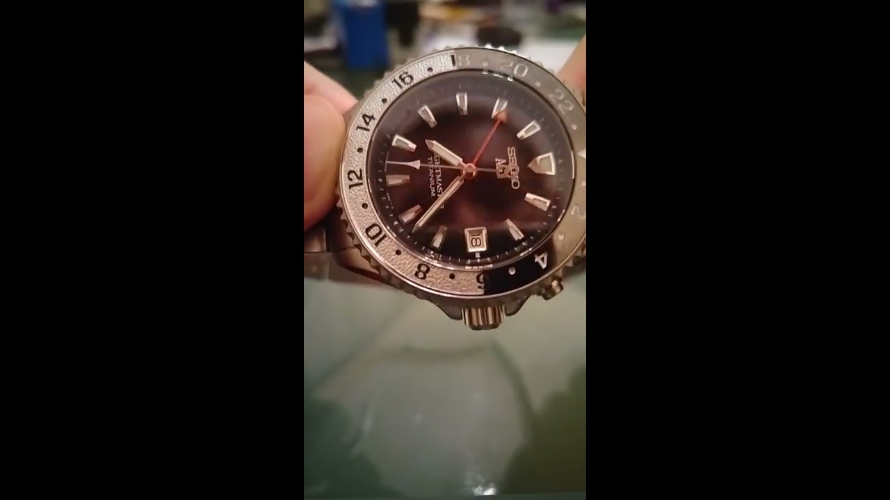 Review of the Seiko SBCW005 Flightmaster AGS - YouTube