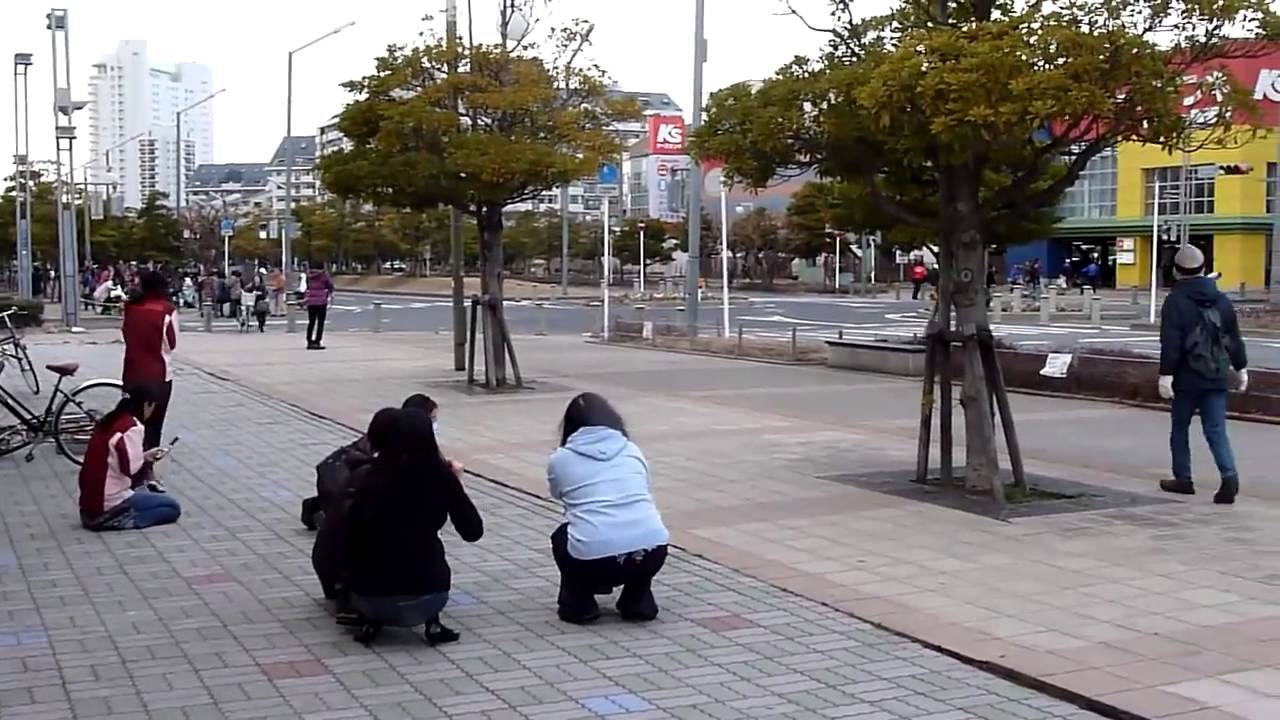 Japan 2011 earthquake - Incredible!! - YouTube