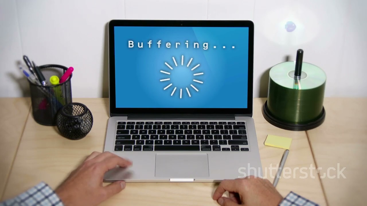 Understanding the Differences Between IPTV and Internet TV