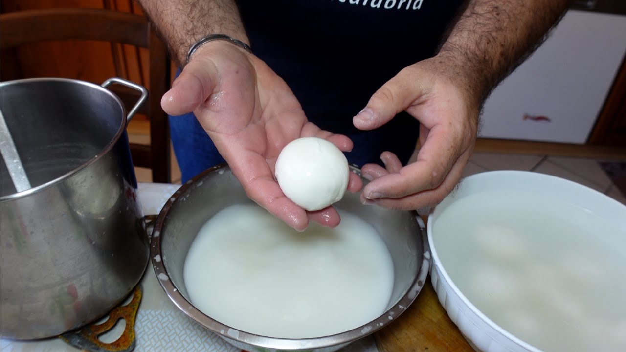 Mozzarella Fatta in casa Facile e Genuina - Procedimento completo