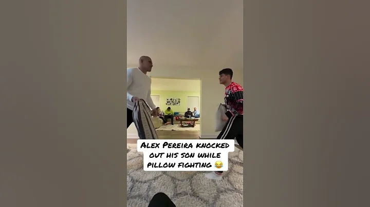 Christmas with the Pereiras is exactly what you’d expect 😂 (via @alexpoatanpereira/IG)