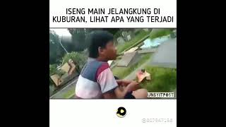 bocil main jelangkung eh jelangkung nya terbang dia kaget kocak 😆😆😆😆😆😆