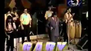 Video thumbnail of "GARY  MUJERES QUE HACEN MAL"