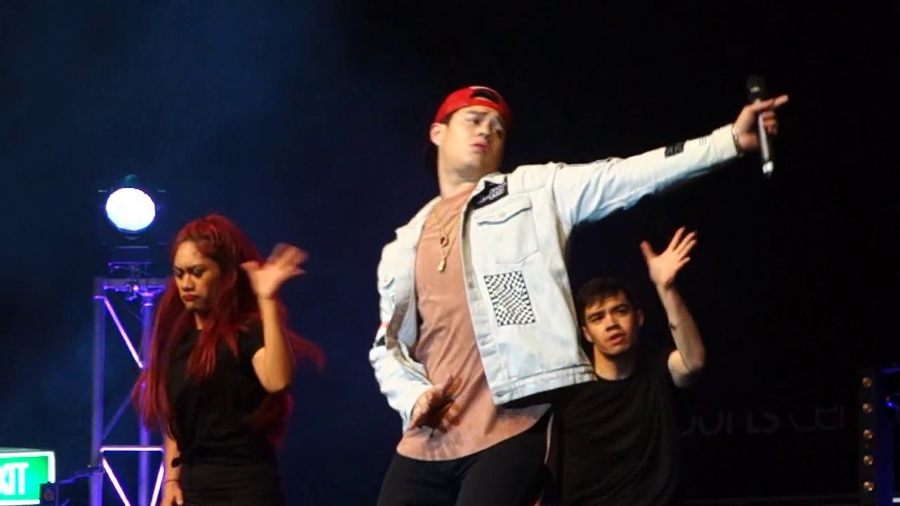 Enrique Gil's hot dance prod in Sydney
