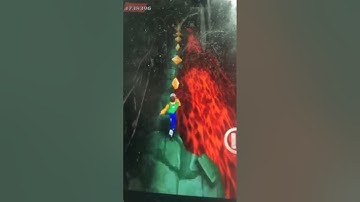 Zombie chasing football man old knock off gameplay