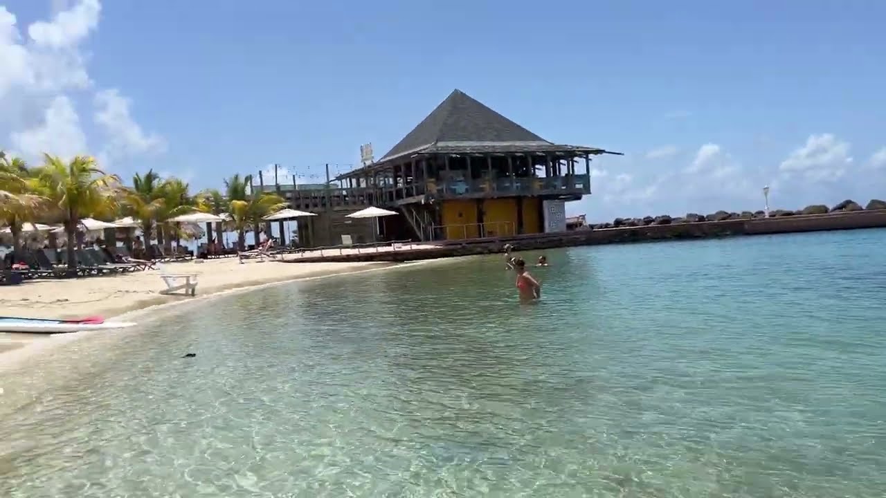 137. Day Pass at the Avila Hotel in Curacao