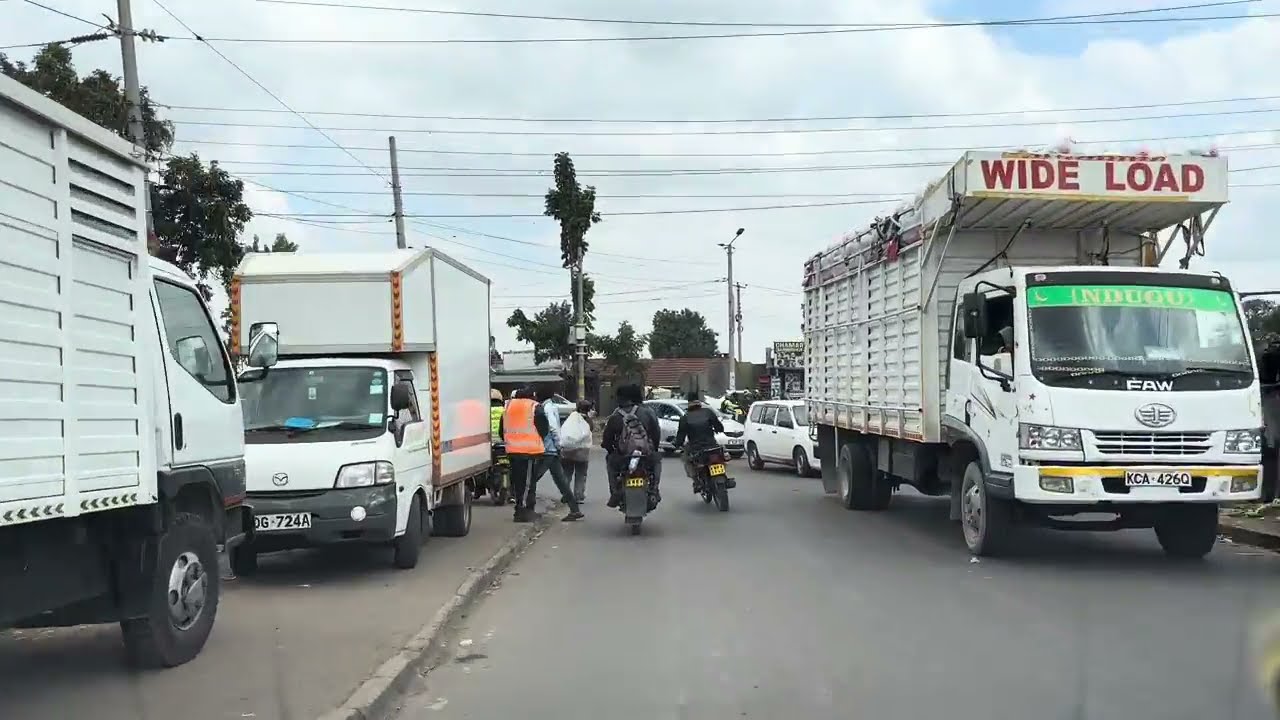Nairobi Uptown Drive With Beautiful Scenery & Contrasting Matatu Chaos #like #iam_marwa #travel