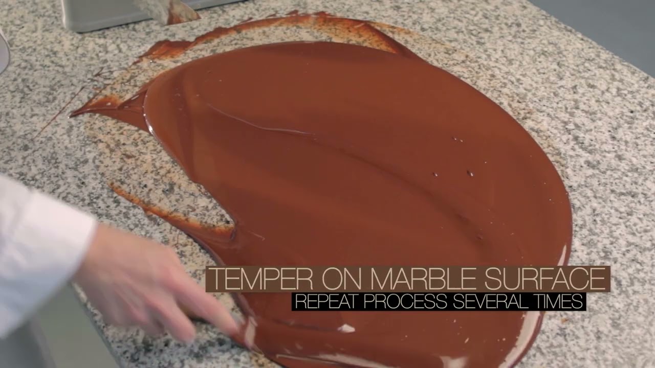 Tempering of couvertures - Tabling method