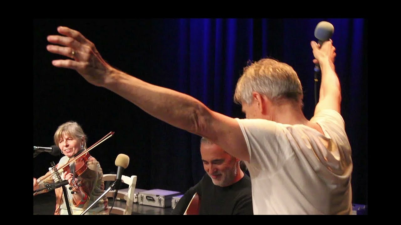 Sirtos Ensemble: Ada son kosmon agapo