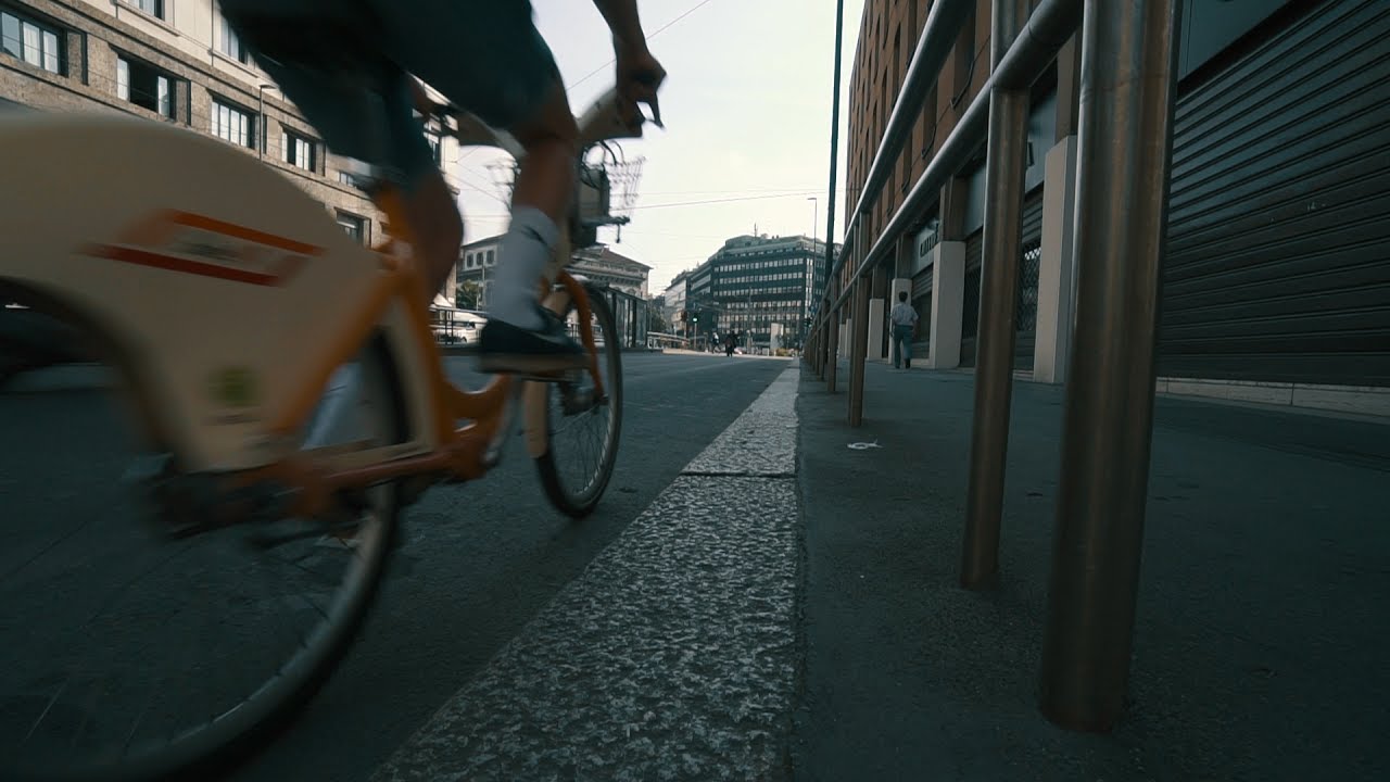 EXPLORING MILAN BY BIKE