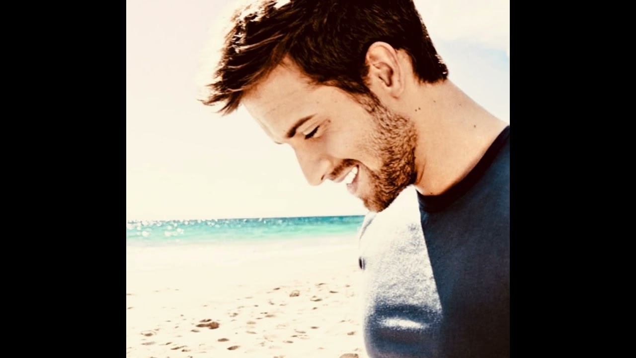 Pablo Alborán – Aunque Estés Lejos