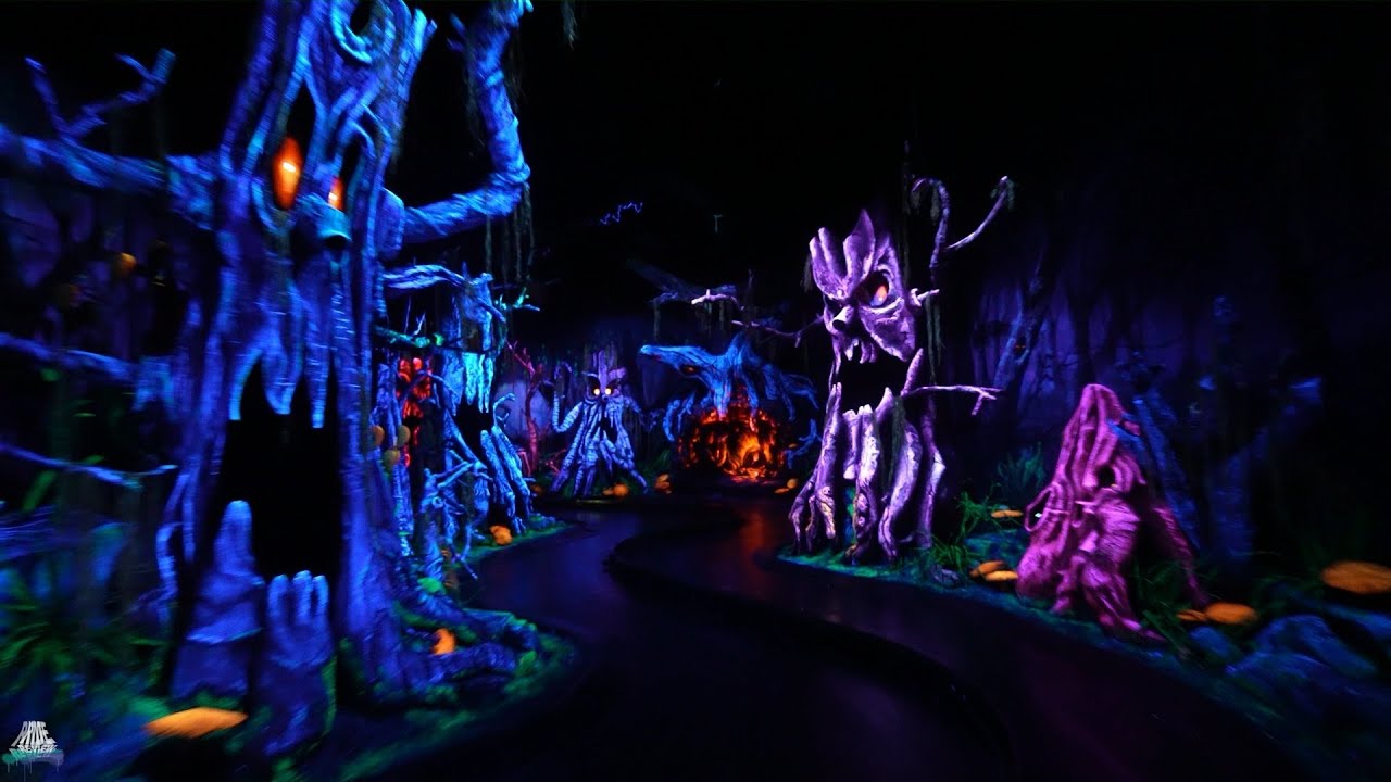 Disneyland Paris - Le Blanche Neige et les sept Nains - POV / Onride - Snow White / Schneewittchen