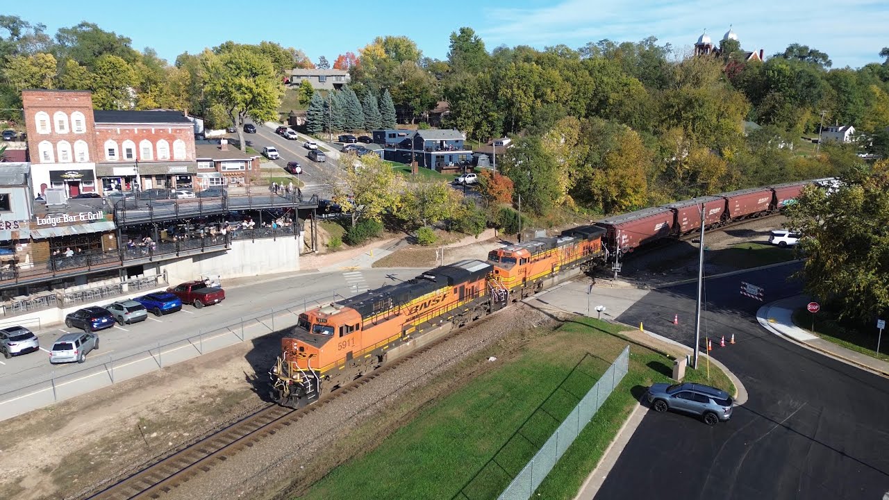 BNSF Railfanning in Prescott, WI: Lift Bridge, Fall Colors, Drone Shots & More 10/18/2025