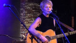Watch Shawn Colvin 84000 Different Delusions video