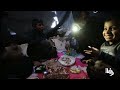 النزوح يجبر أسرة محمد أبو شربي للعيش في مبنى مهدد بالانهيار غرب مدينة غزة وسط ظروف صعبة