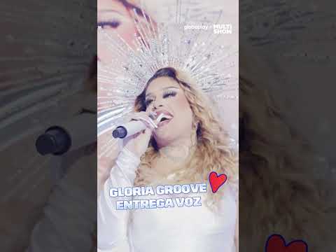 Gloria Groove canta